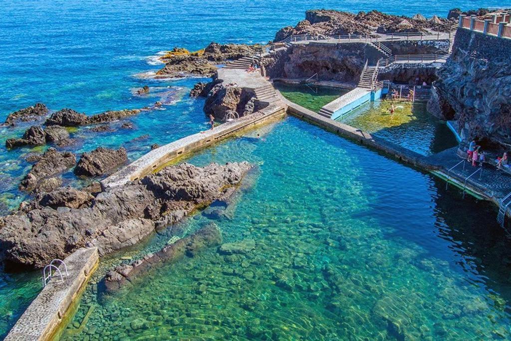 Primera Linea En Piscinas Naturales. Barlovento Luaran gambar